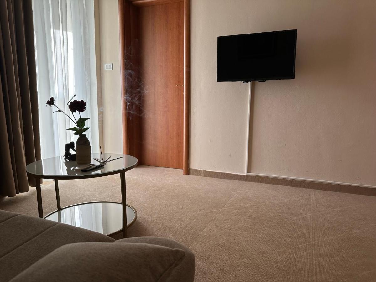 Vila Danica Tivat Apartamento Exterior foto