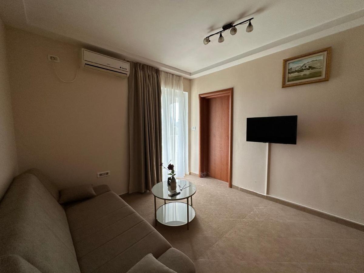 Vila Danica Tivat Apartamento Exterior foto