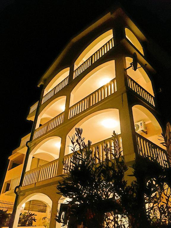 Vila Danica Tivat Apartamento Exterior foto